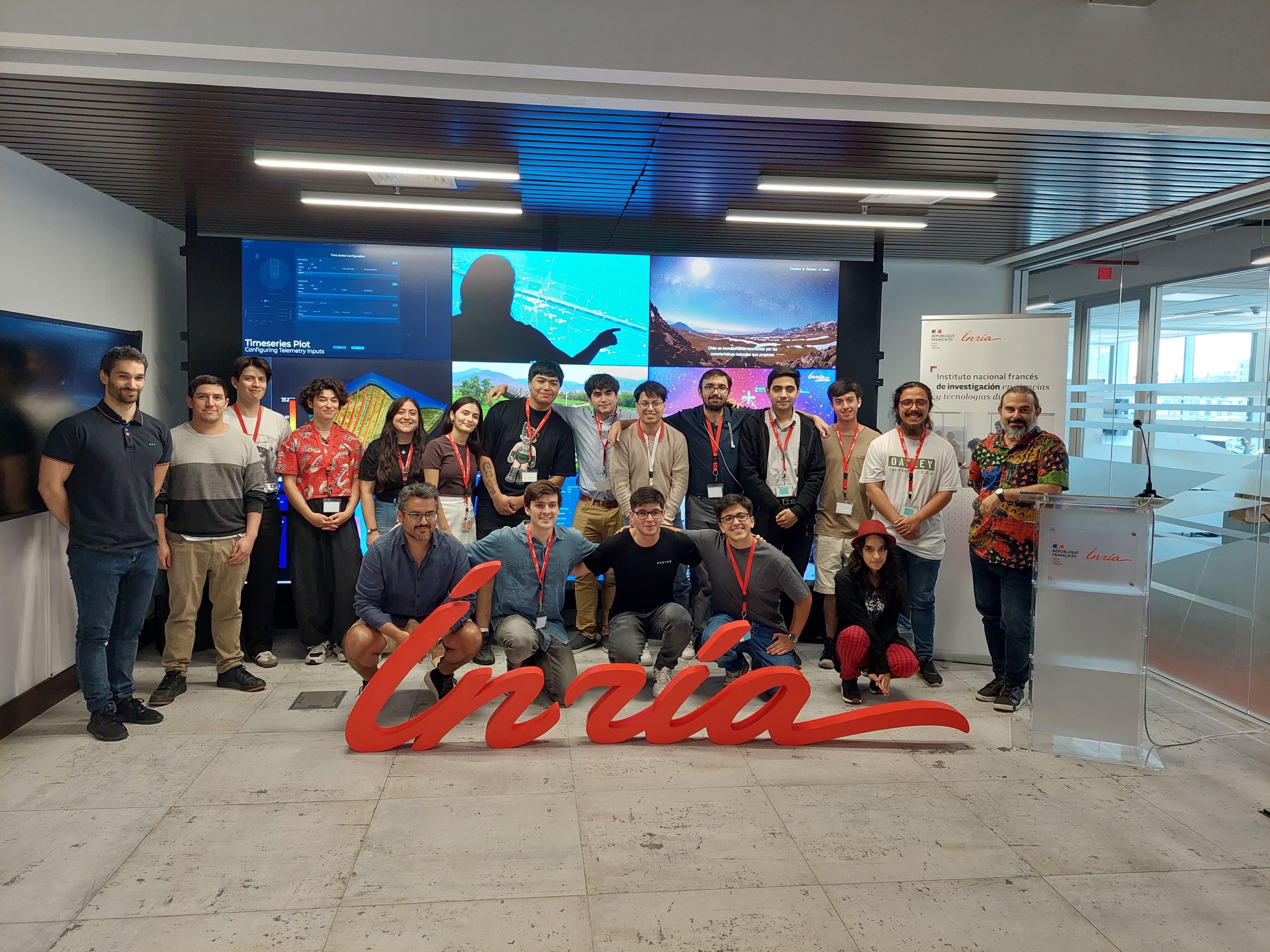 Nueva generación de pasantes: estudiantes en ingeniería comparten sus experiencias de investigación tras su paso en Inria Chile